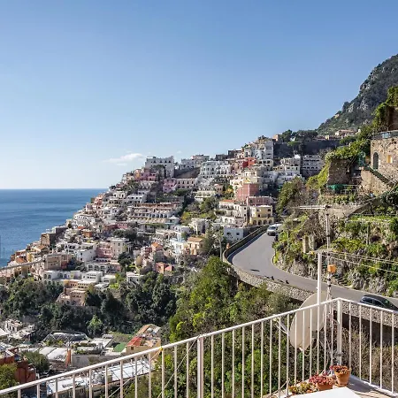 La Perla Di Chicca Apartment