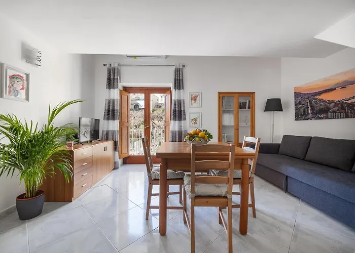 La Perla Di Chicca شقة